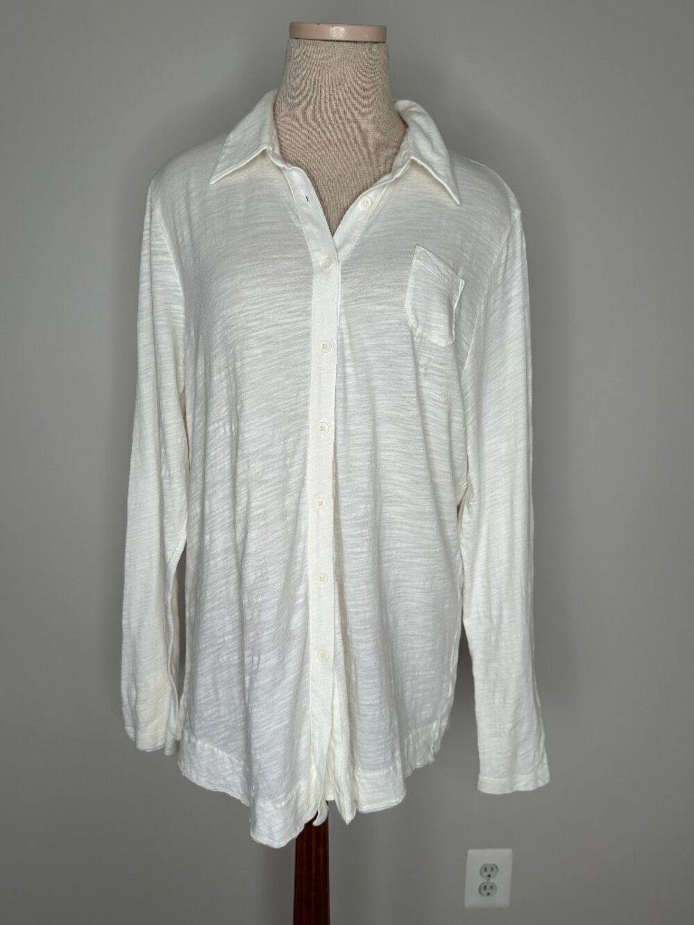 Cabi Women's Long Sleeve Collared Buttondown Cream Shirt Size XL